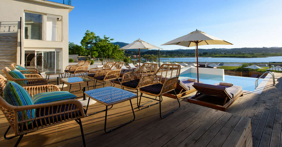 Ein Foto von der Terrasse im The Royal Grand Hotel