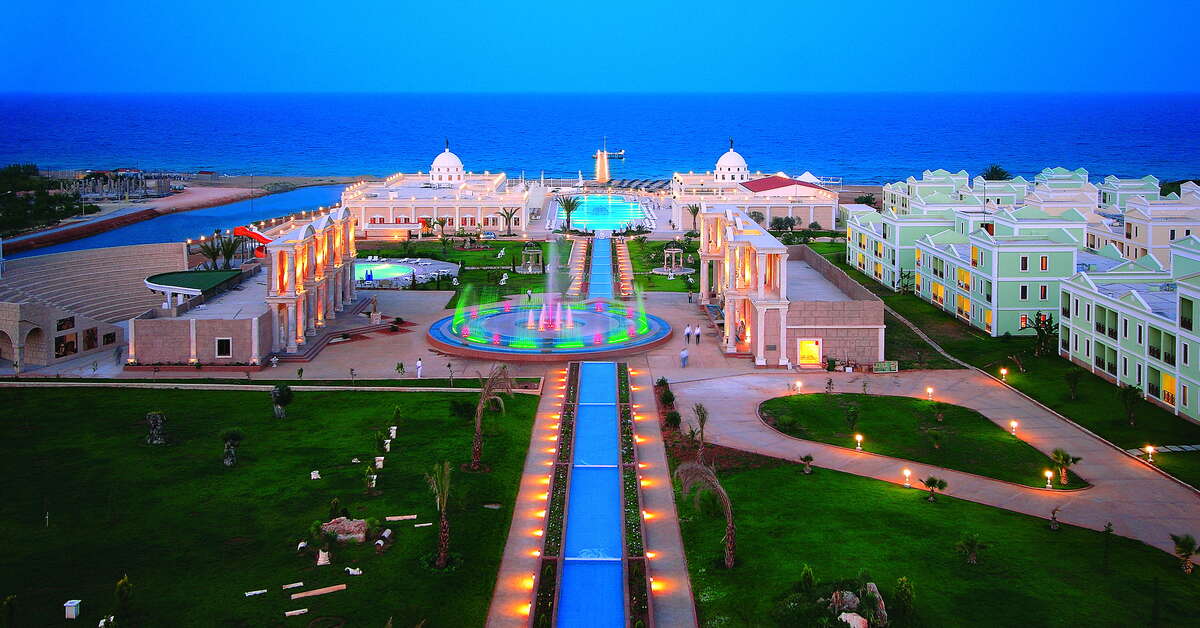 Een foto van de buitenkant van Kaya Artemis Resort & Casino