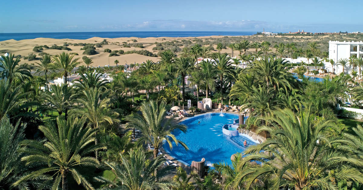 Een foto van het zwembad bij Riu Palace Maspalomas