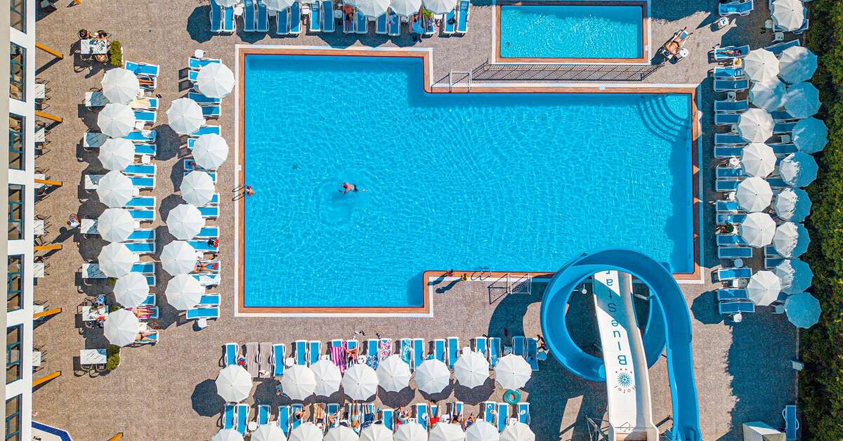 Een foto van het zwembad bij Blue Star Hotel