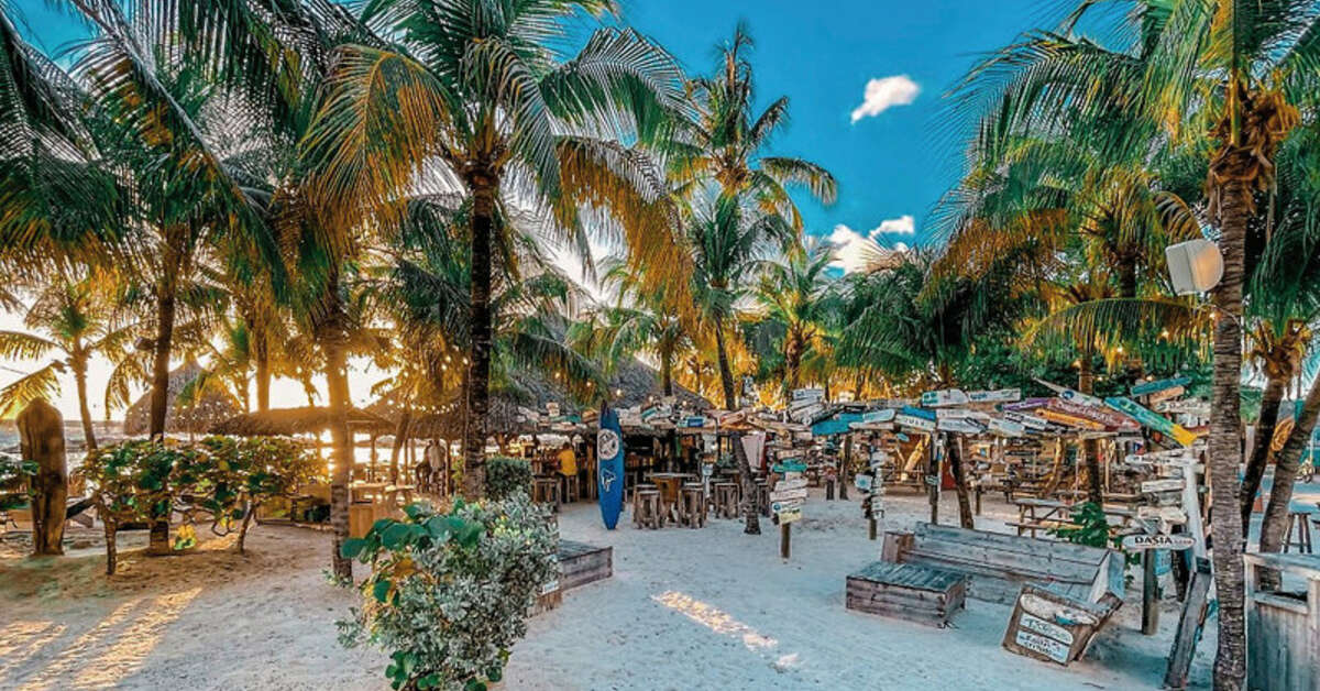 Een foto van LionsDive Beach Resort