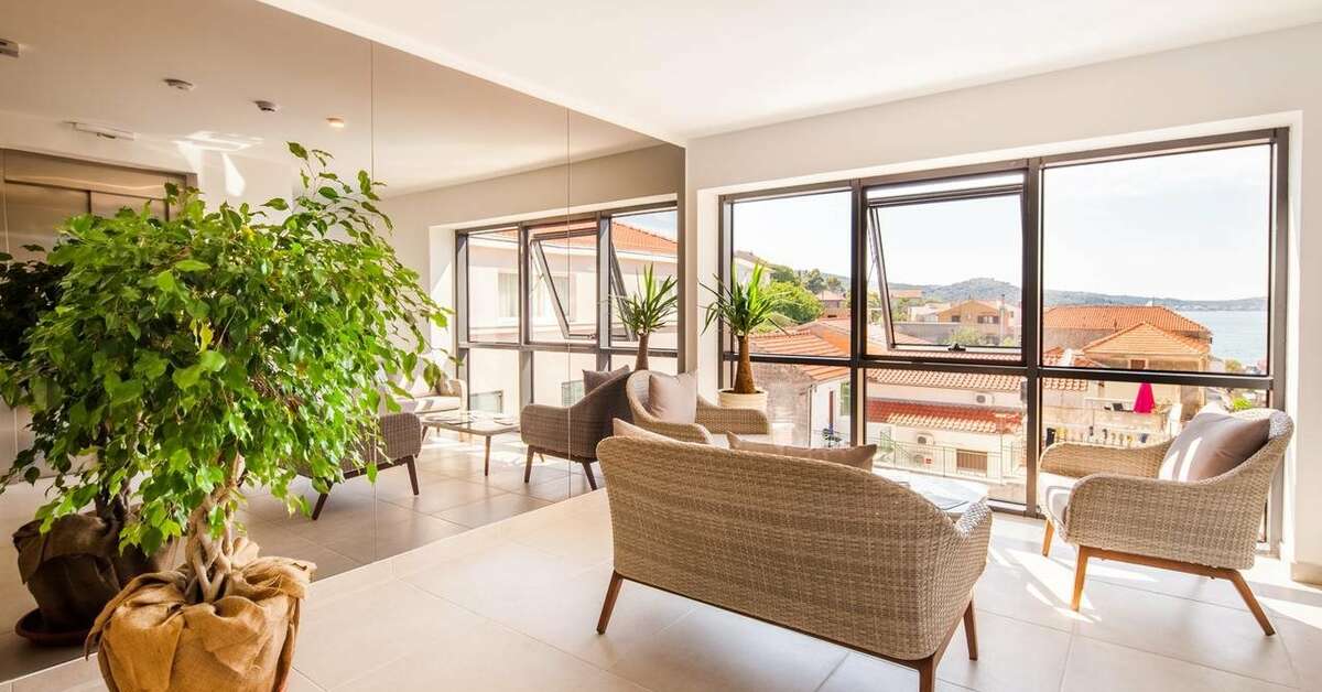 Een foto van het interieur van Hotel Borovnik