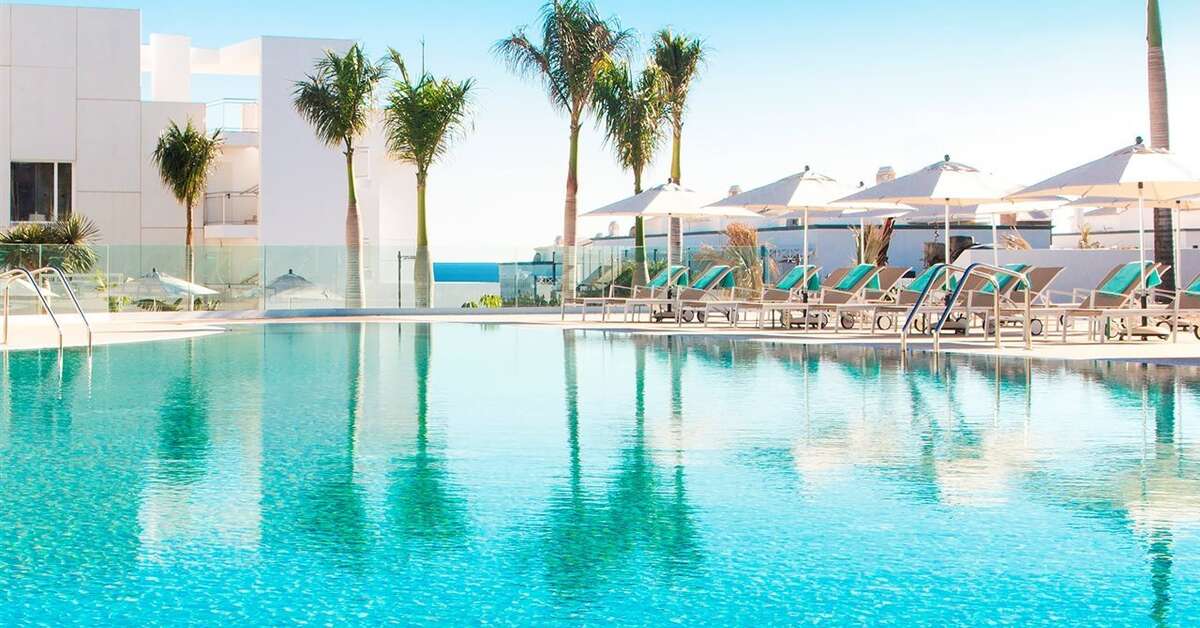 Een foto van het zwembad bij Lava Beach