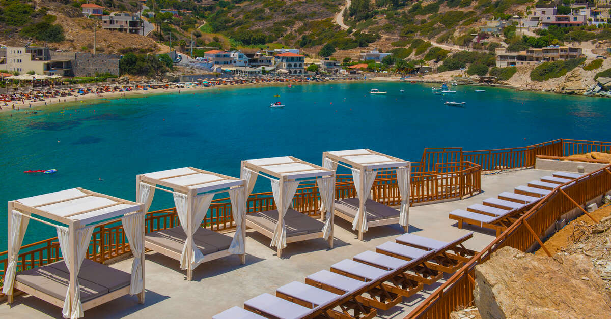Een foto van het terras bij Lygaria Beach Hotel