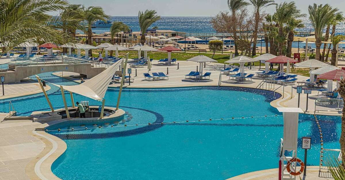 Een foto van het zwembad bij Amarina Abu Soma Resort & Aquapark
