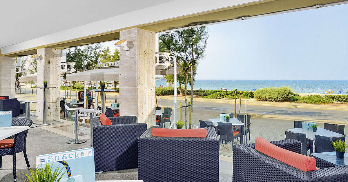 Ein Foto von der Terrasse im Hotel Hispania