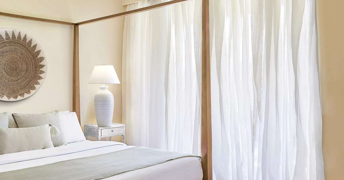 Ein Foto Grecotel Plaza Beach House