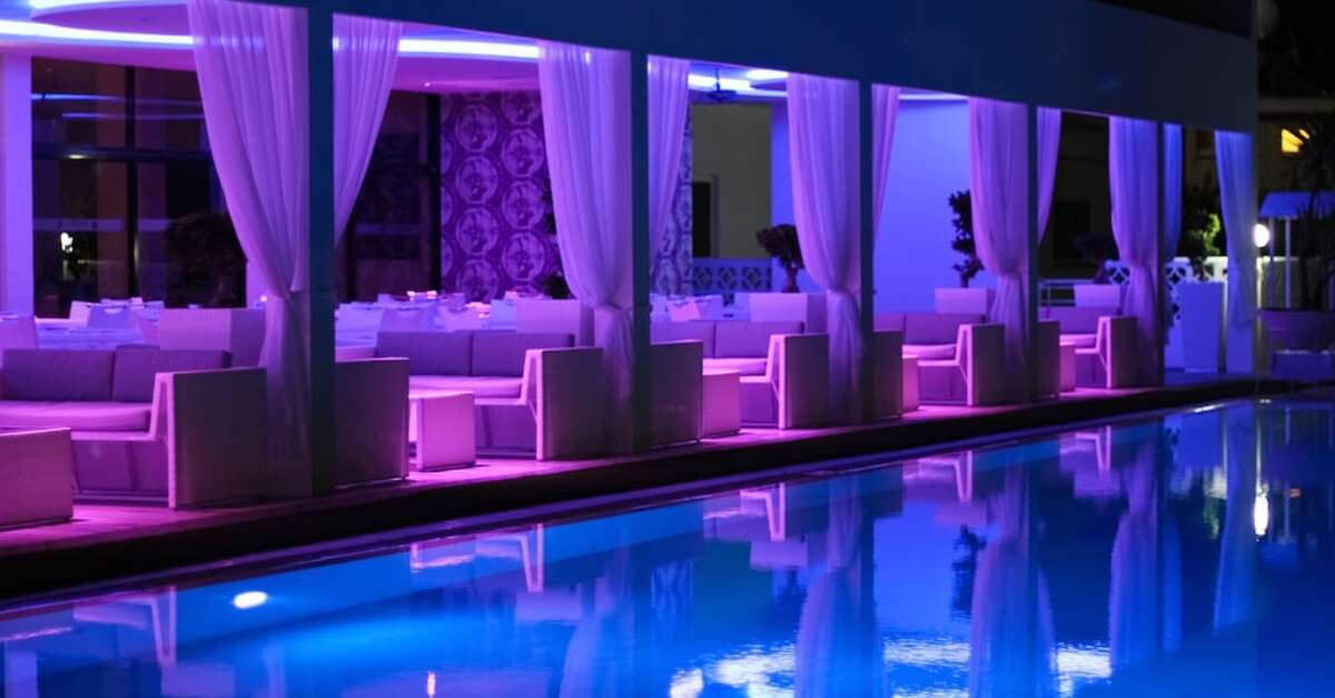 Een foto van het terras bij Sveltos Hotel