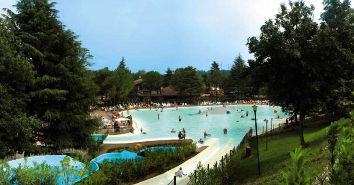 Een foto van het zwembad bij Camping Altomincio