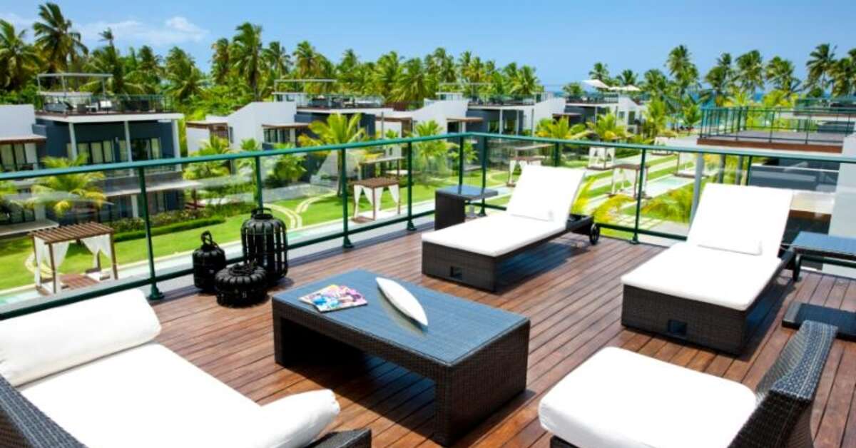 Een foto van het terras bij Sublime Samana Hotel & Residence