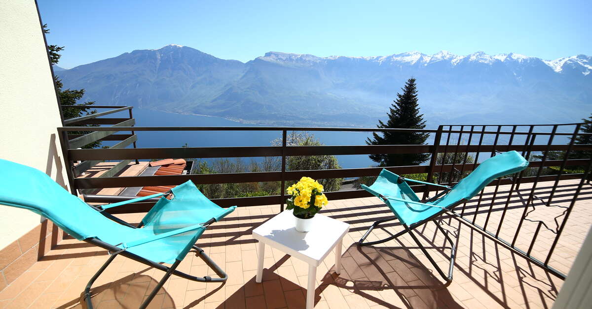Ein Foto von der Terrasse im Hotel Le Balze Aktiv & Wellness