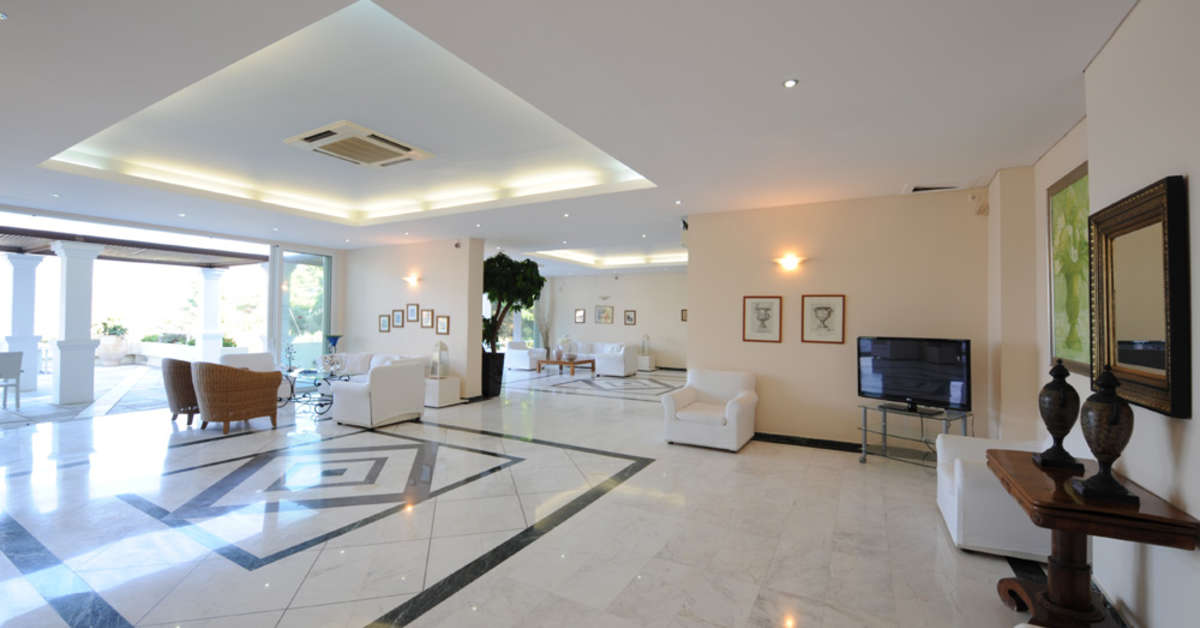 Ein Foto vom Innenbereich im Kanapitsa Mare Hotel & Spa