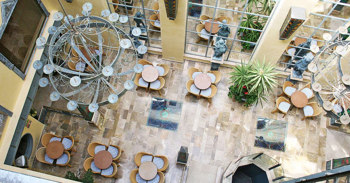 Een foto van het terras bij Hotel Mix Peymar