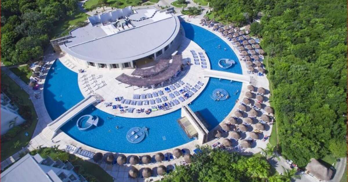 Een foto van het zwembad bij Grand Sirenis Riviera Maya Resort & Spa