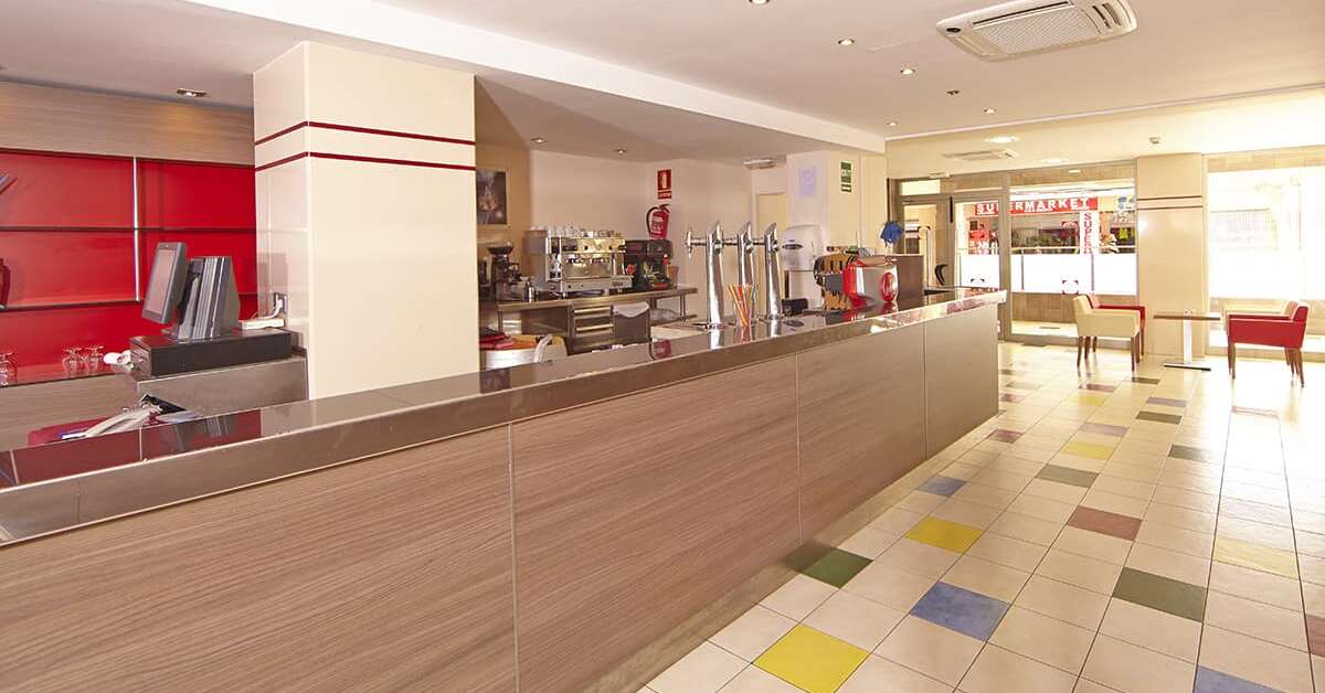 Een foto van het interieur van Hotel Caribbean Bay