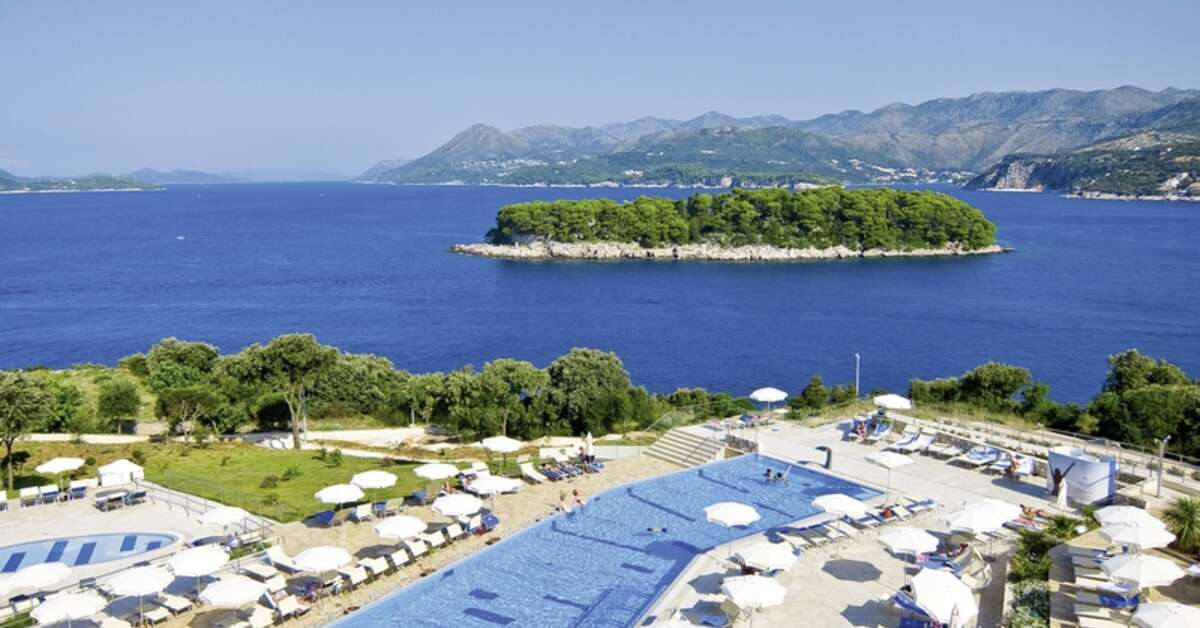 Een foto van het zwembad bij Valamar Argosy Hotel