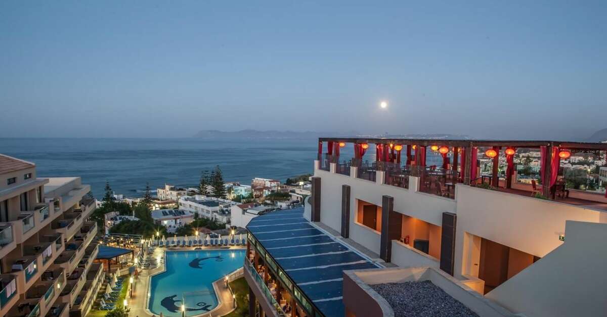 Een foto van het zwembad bij CHC Galini Sea View