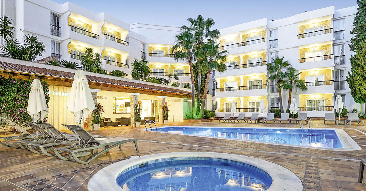 Ein Foto vom Pool im S'Argamassa Palace