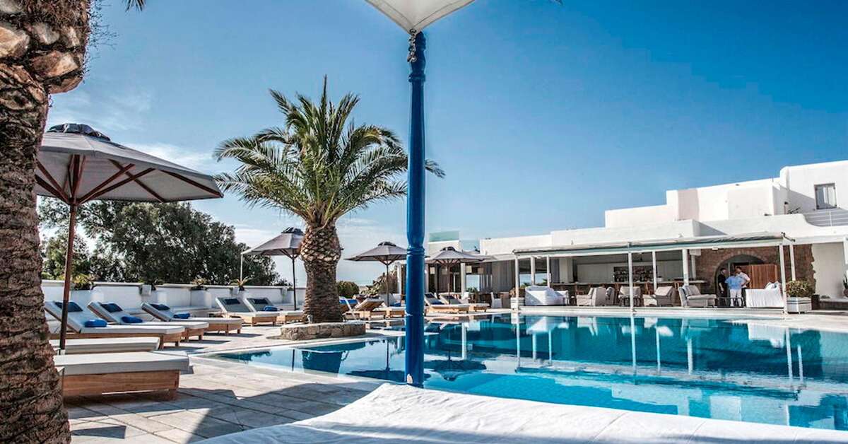 Een foto van het zwembad bij Andronikos Hotel