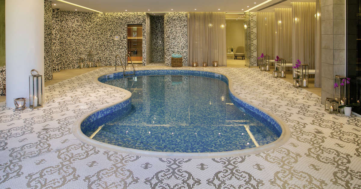 Een foto van het zwembad bij Vangelis Hotel & Suites