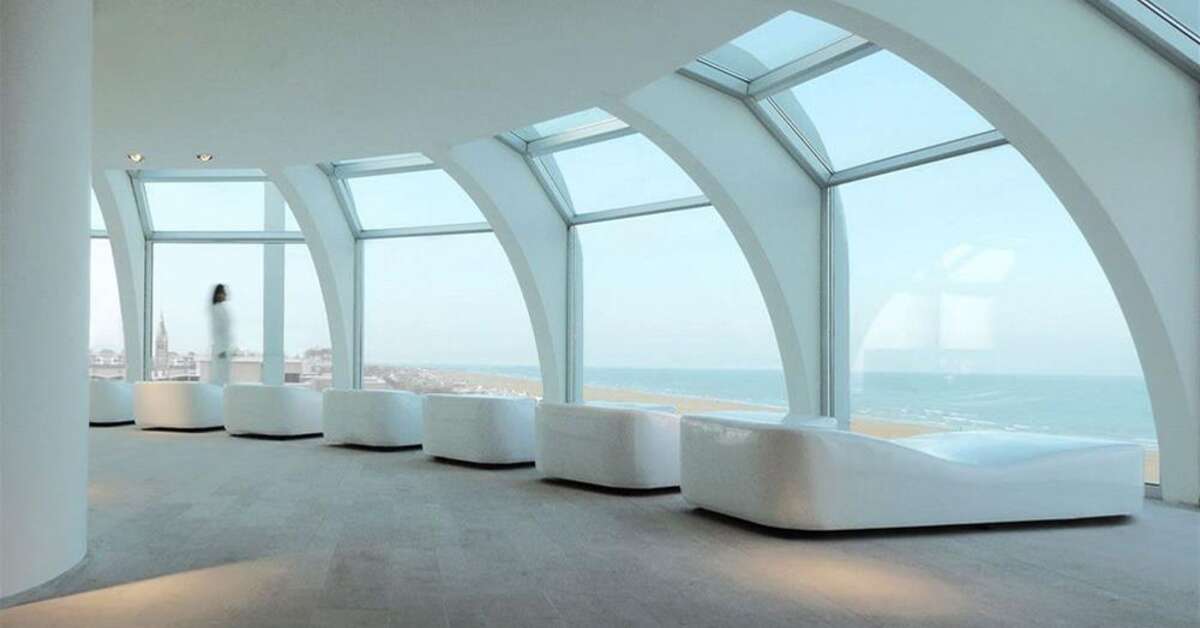 Een foto van het interieur van I-Suite Hotel