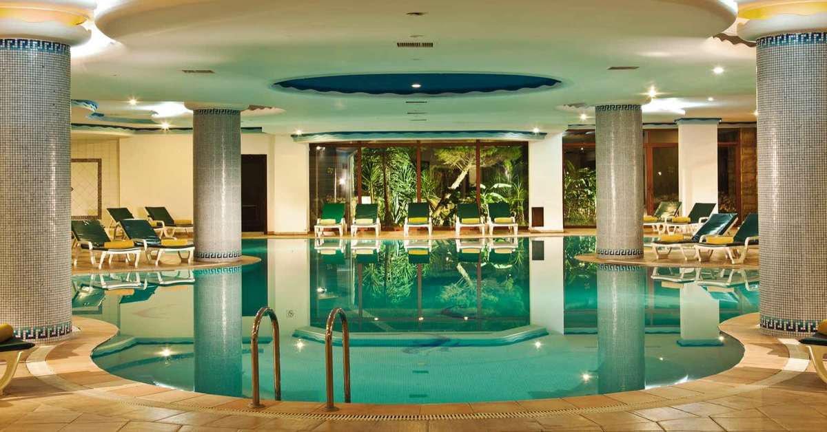 Een foto van het zwembad bij Papillon Belvil Resort & Spa