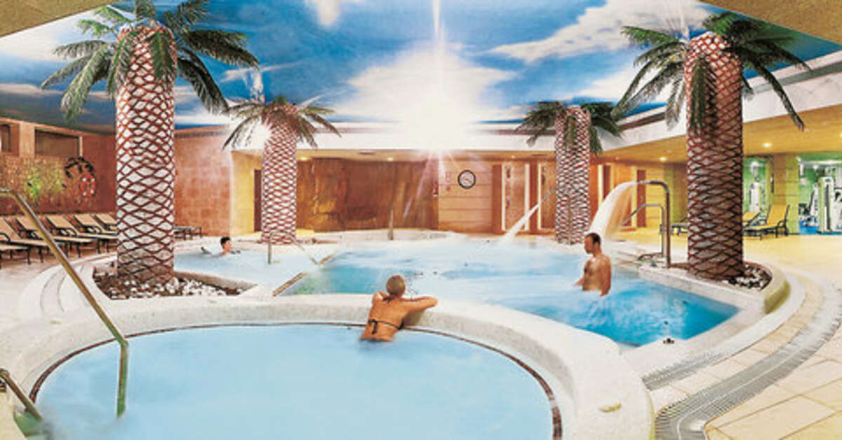 Een foto van het zwembad bij S'Entrador Playa Hotel & Spa