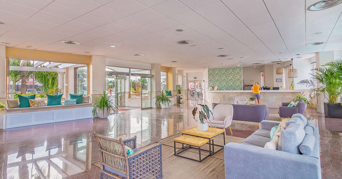 Een foto van het interieur van Hotel Livvo Koala Garden