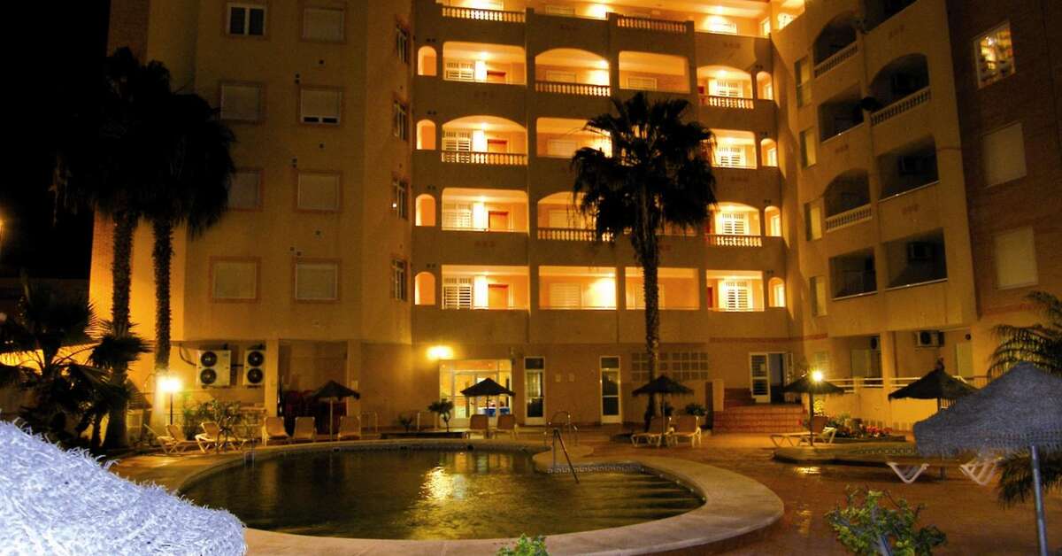 Een foto van het zwembad bij Maracay Appartementen