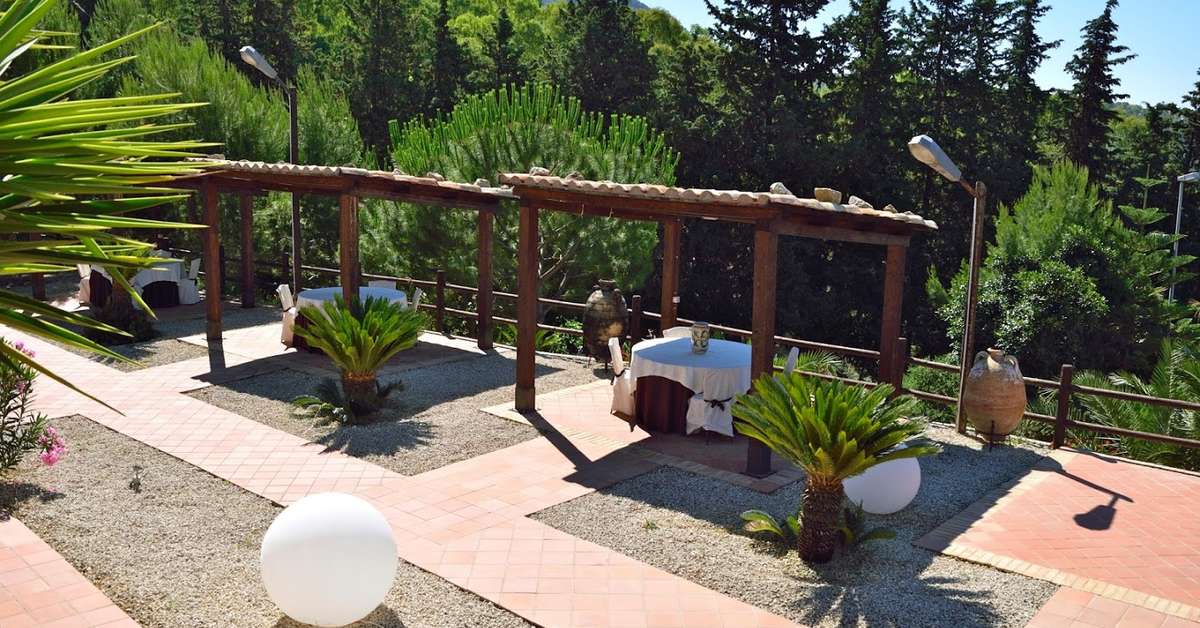 Ein Foto von der Außenansicht des Agriturismo Vecchia Masseria