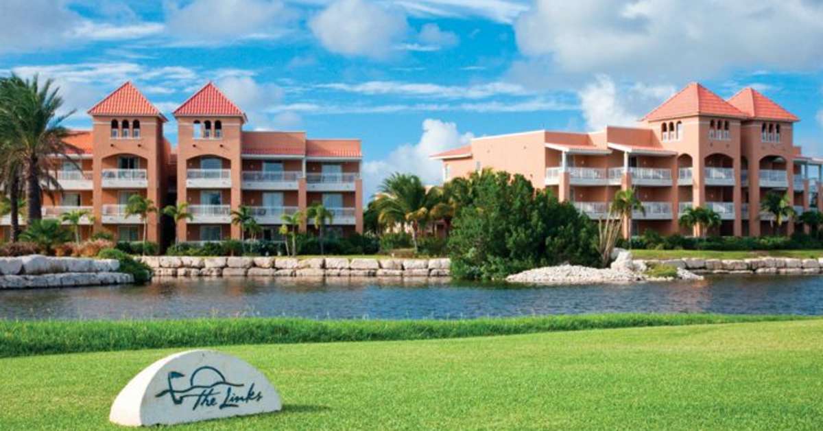 Een foto van de buitenkant van Divi Village Golf & Beach Resort
