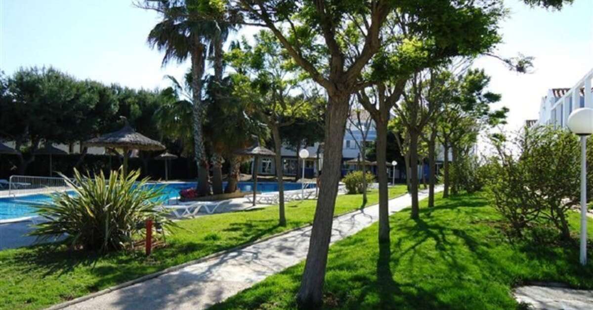 Een foto van het terras bij Club Ciudadela