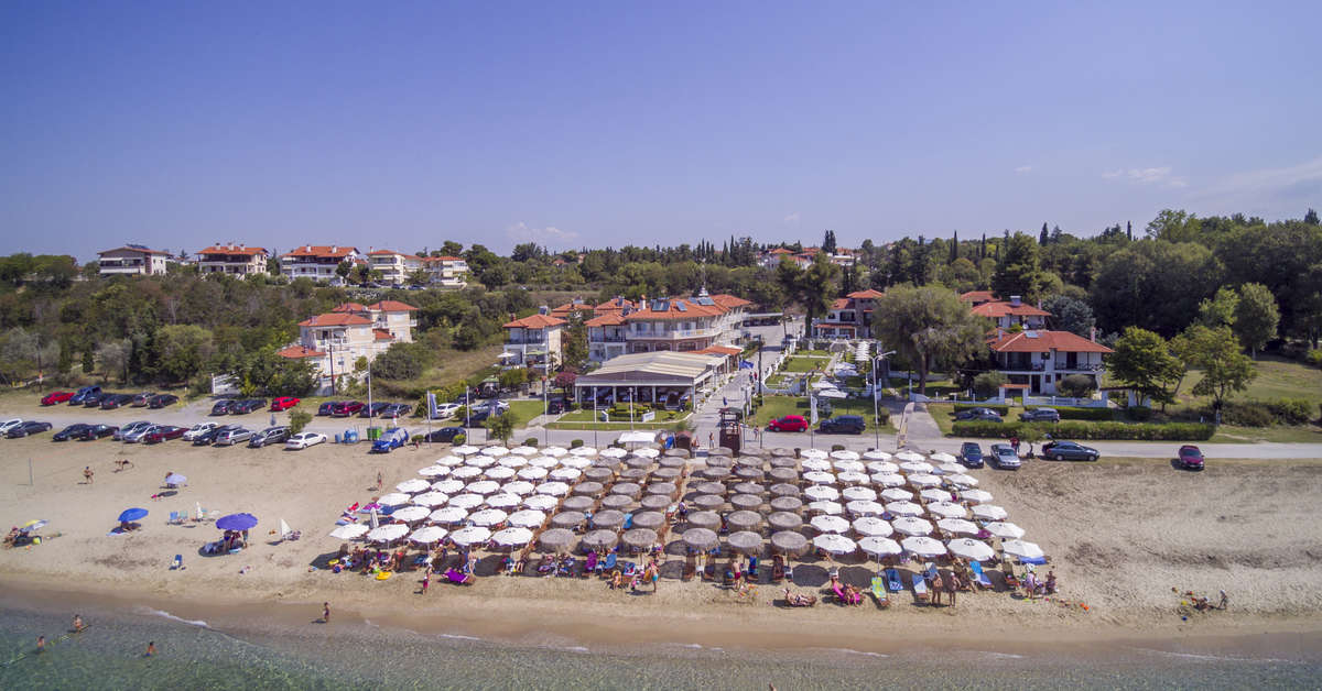 Een foto van het strand bij Georgalas Sun Beach Resort