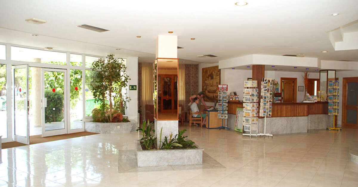 Een foto van het interieur van Hotel Spa Sagitario Playa