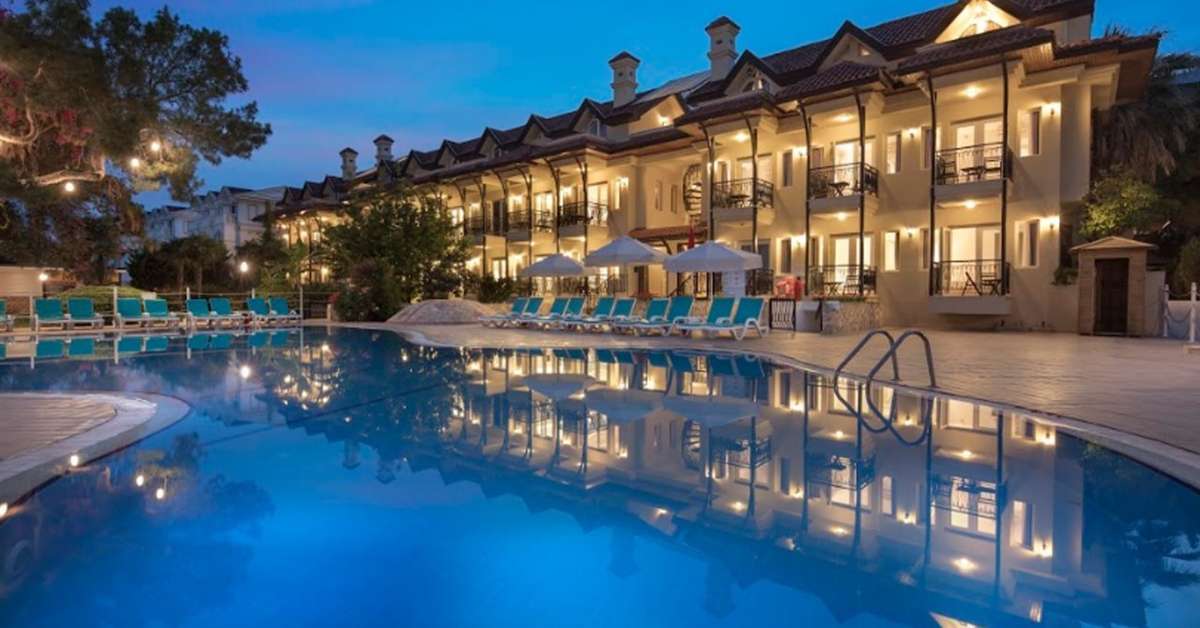 Een foto van het zwembad bij Hotel Grand Ring