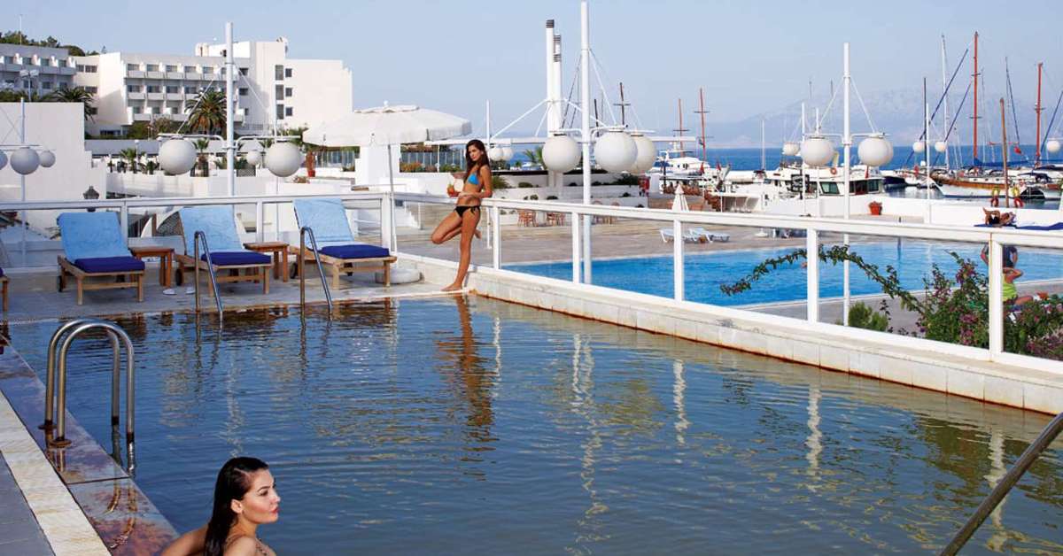 Een foto van het zwembad bij Altin Yunus Resort & Thermal Hotel