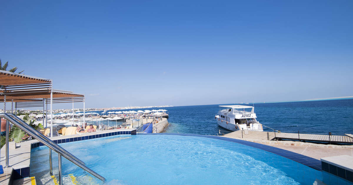 Een foto van het zwembad bij Sunrise Holidays Resort
