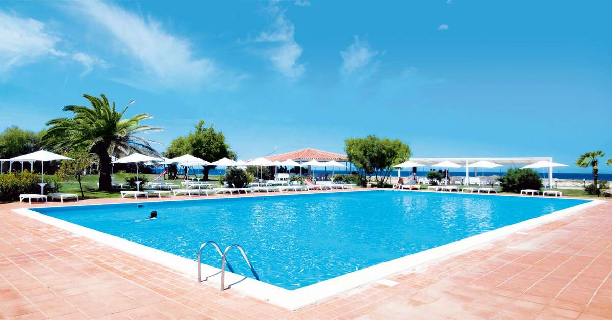 Een foto van het zwembad bij BV Kalafiorita Resort