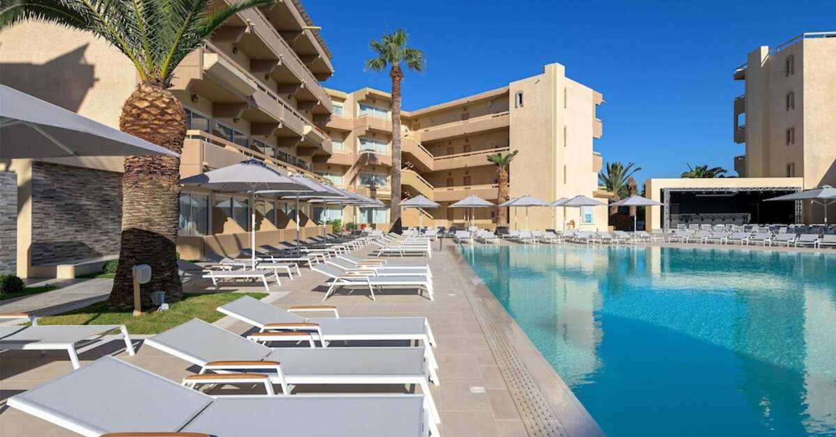 Een foto van het zwembad bij Sun Beach Resort