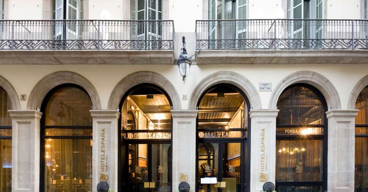 Een foto van de buitenkant van Hotel Espana