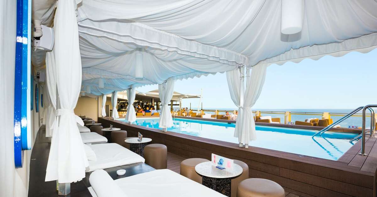 Een foto van het zwembad bij Gloria Palace San Agustin Thalasso