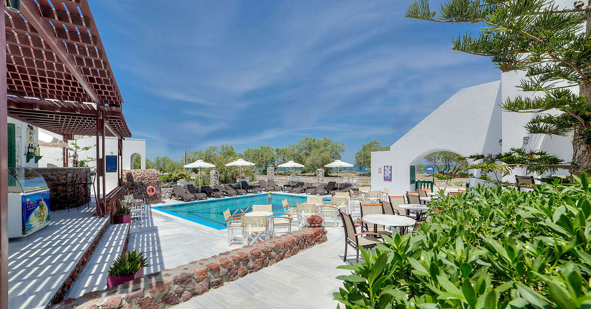 Een foto van het zwembad bij Scorpios Beach Hotel