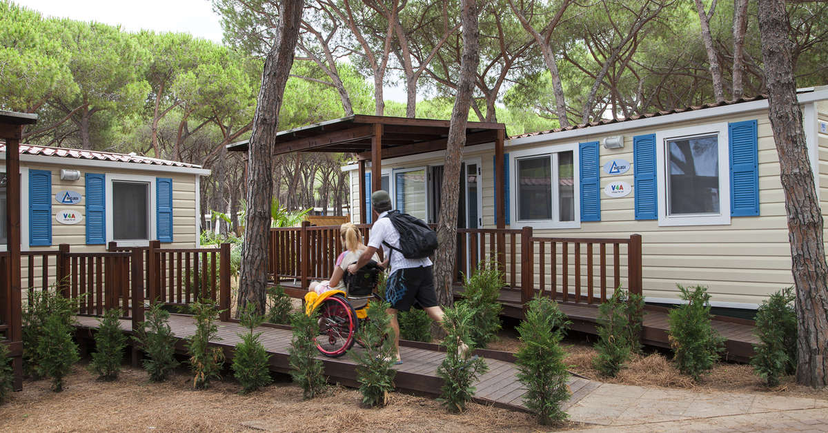 Een foto van de buitenkant van Camping Village Baia Blu La Tortuga