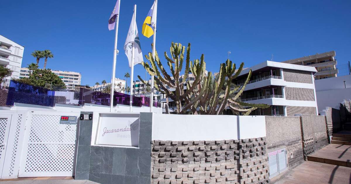 Ein Foto von der Außenansicht des Las Jacarandas Beach 