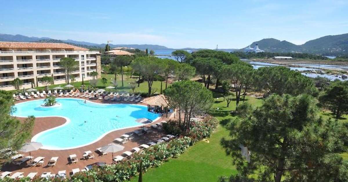 Een foto van het zwembad bij Residence Salina Bay