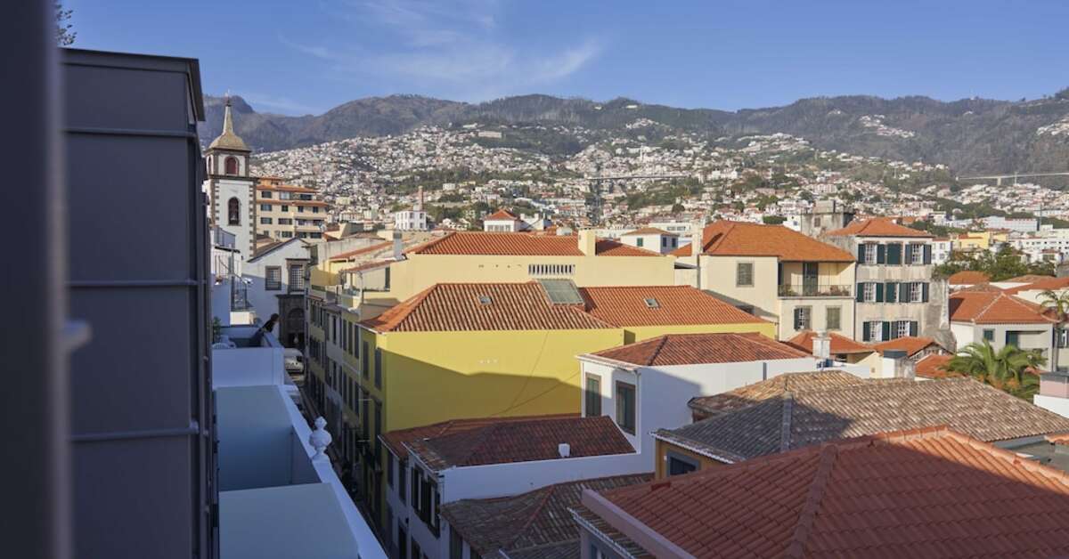 Ein Foto von der Außenansicht des Caju Le Petit Hotel