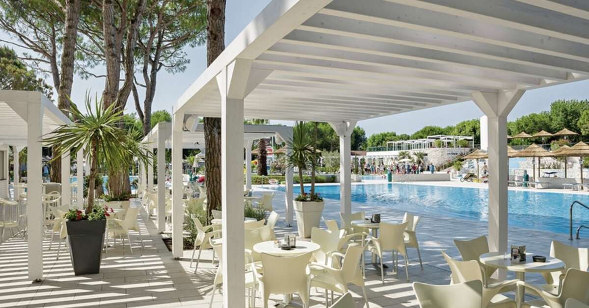 Een foto van het terras bij Camping Ca' Pasquali Village