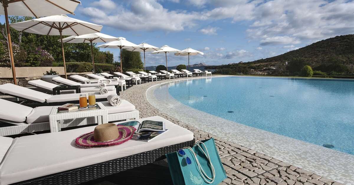 Een foto van het zwembad bij L'Ea Bianca Luxury Resort