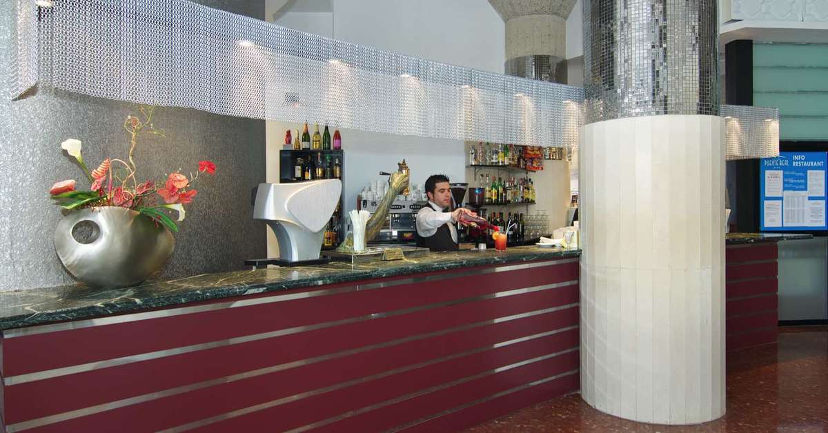 Een foto van de faciliteiten bij Hotel Puente Real