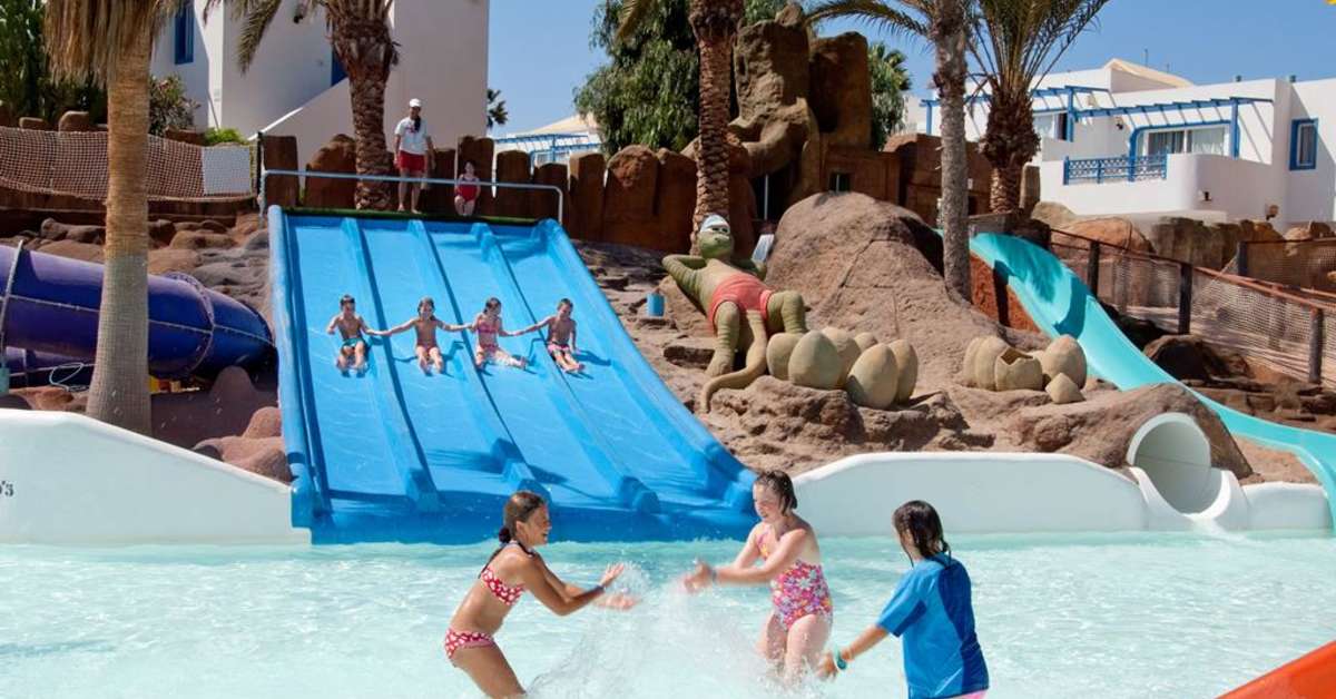 Een foto van het zwembad bij HL Aparthotel Paradise Island